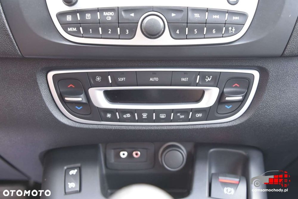 Renault Scenic 1.6 16V 110 LIMITED - 22