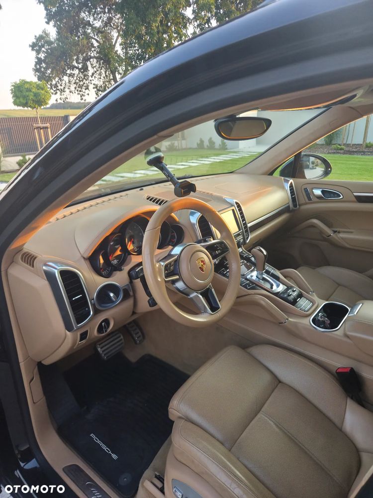 Porsche Cayenne S Diesel Platinum Edition - 9
