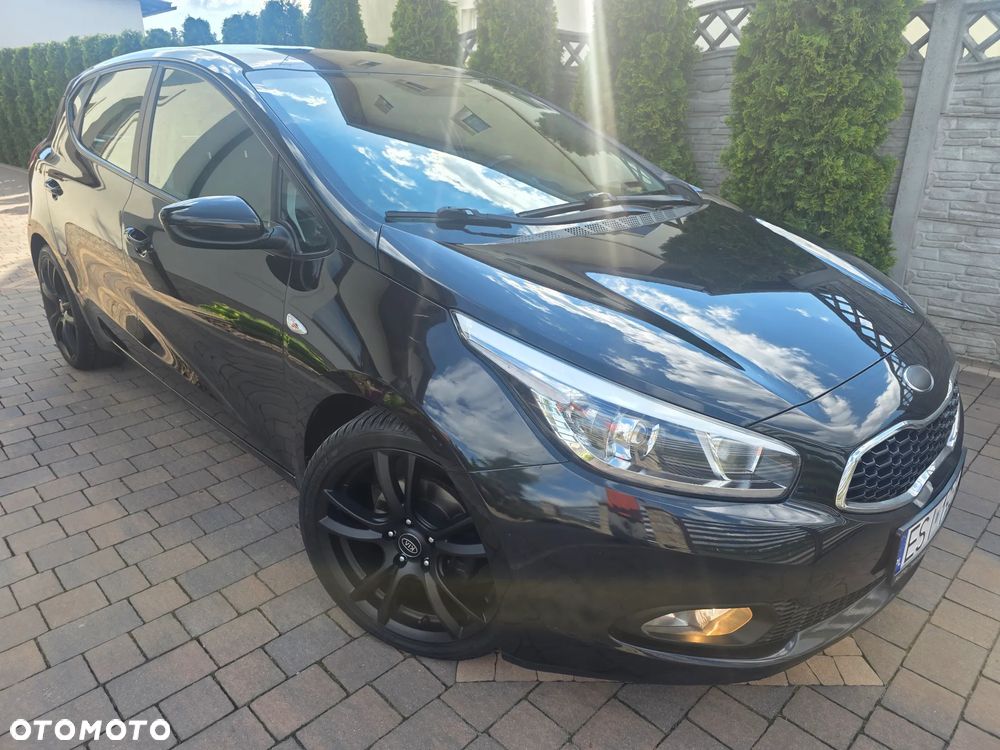Kia Ceed - 13