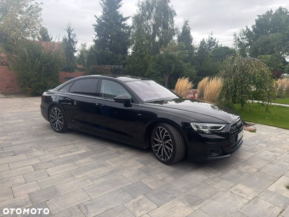 Audi A8 - 1