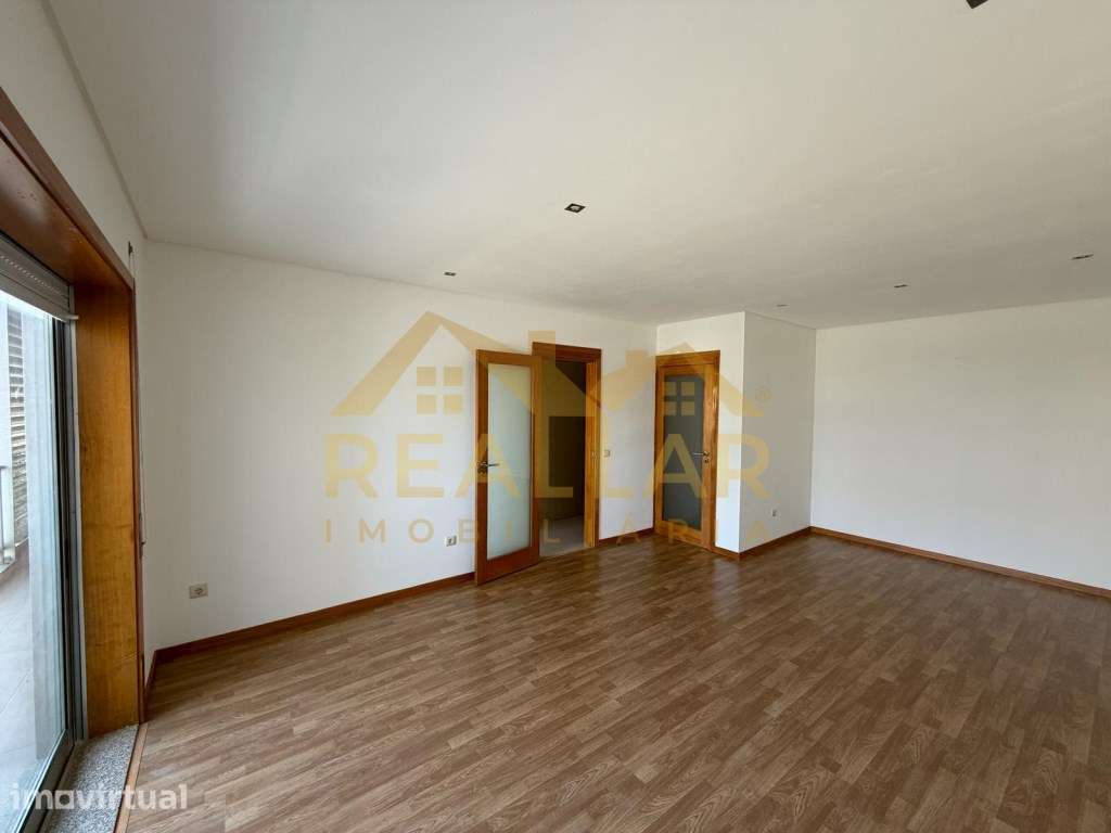 Excelente Apartamento T2 para Arrendamento na Póvoa de Varzim - Grande imagem: 5/26