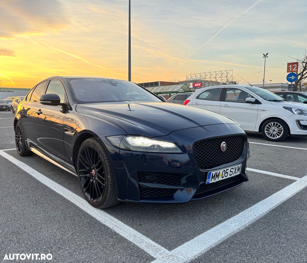 Jaguar XF 20d RWD R-Sport - 3