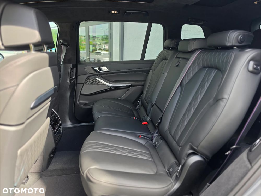 BMW X7 xDrive40d mHEV Individual Edition sport - 34