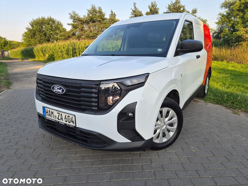 Ford Transit Courier - 15