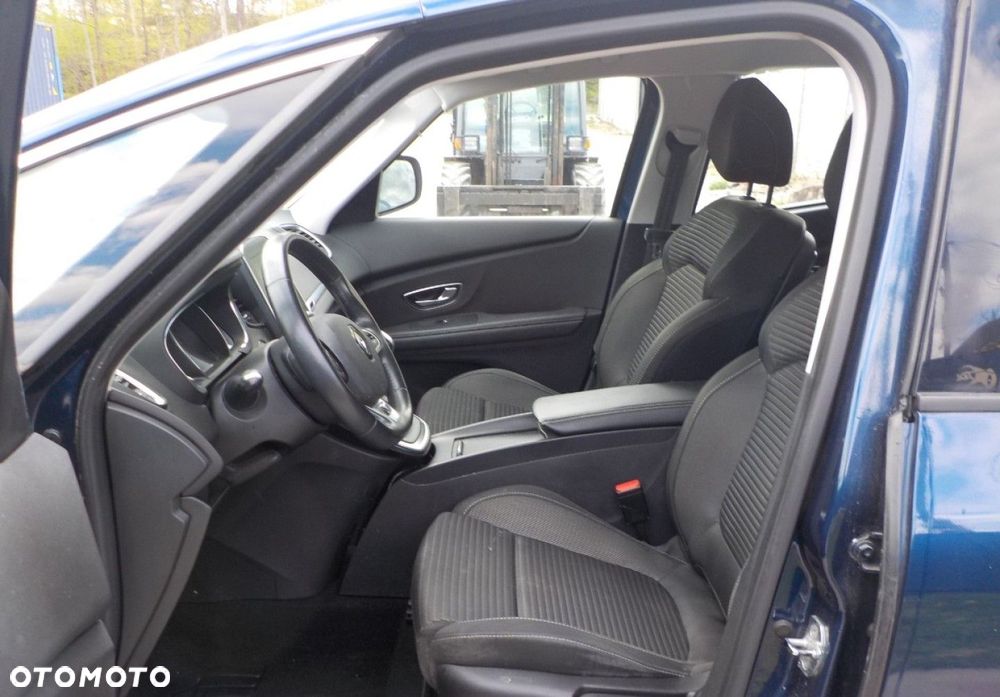Renault Grand Scenic - 23