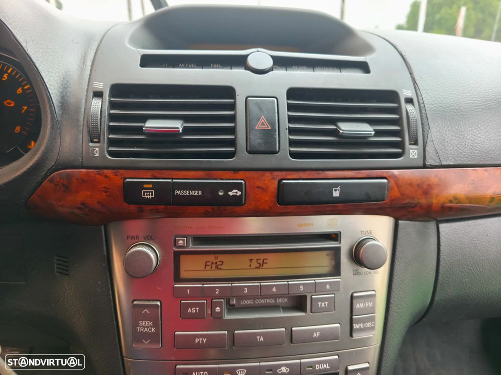 Toyota Avensis S/D 1.6 Executive - 5