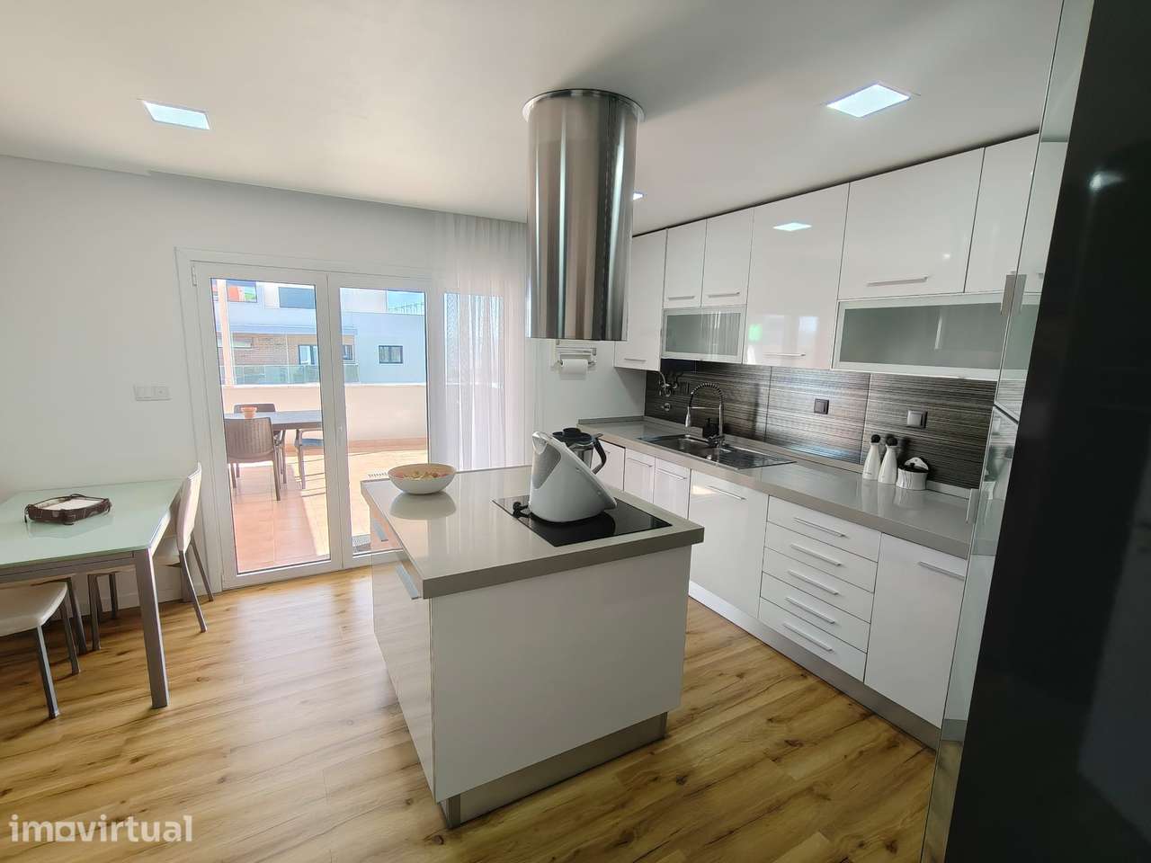 Apartamento T3 com terraço - Jardim da Amoreira - Grande imagem: 4/22