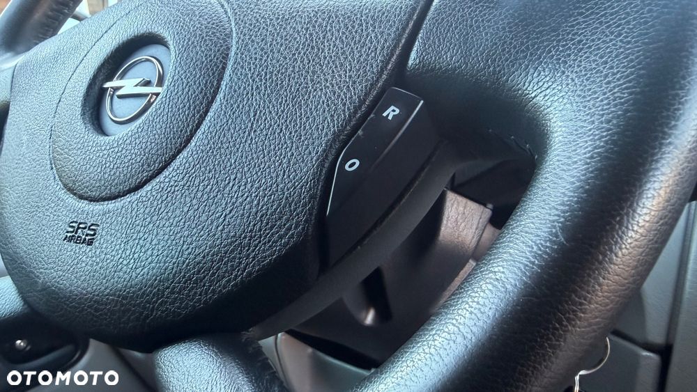 Opel Vivaro - 35