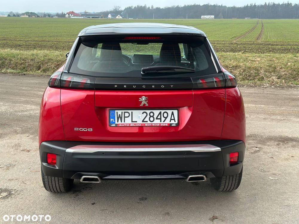 Peugeot 2008 1.2 Pure Tech Allure S&S - 11