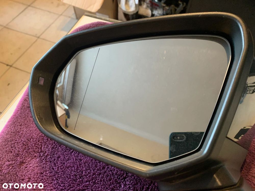 LUSTERKO LEWE AUDI Q2 81A 14 PIN G3 NONOGRAU METALLIC - 5
