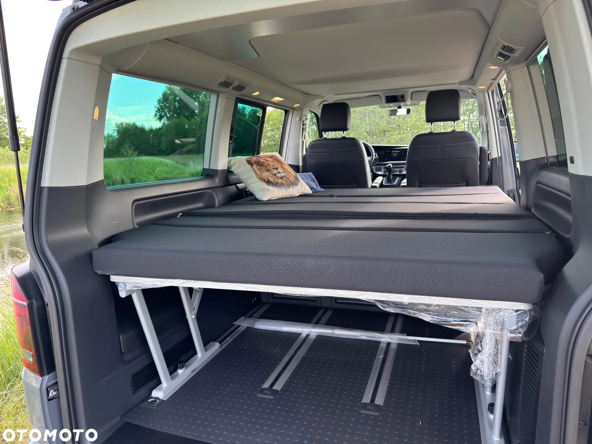 Volkswagen California - 12
