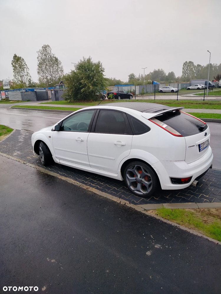 Ford Focus 1.6 TDCi Ambiente - 3