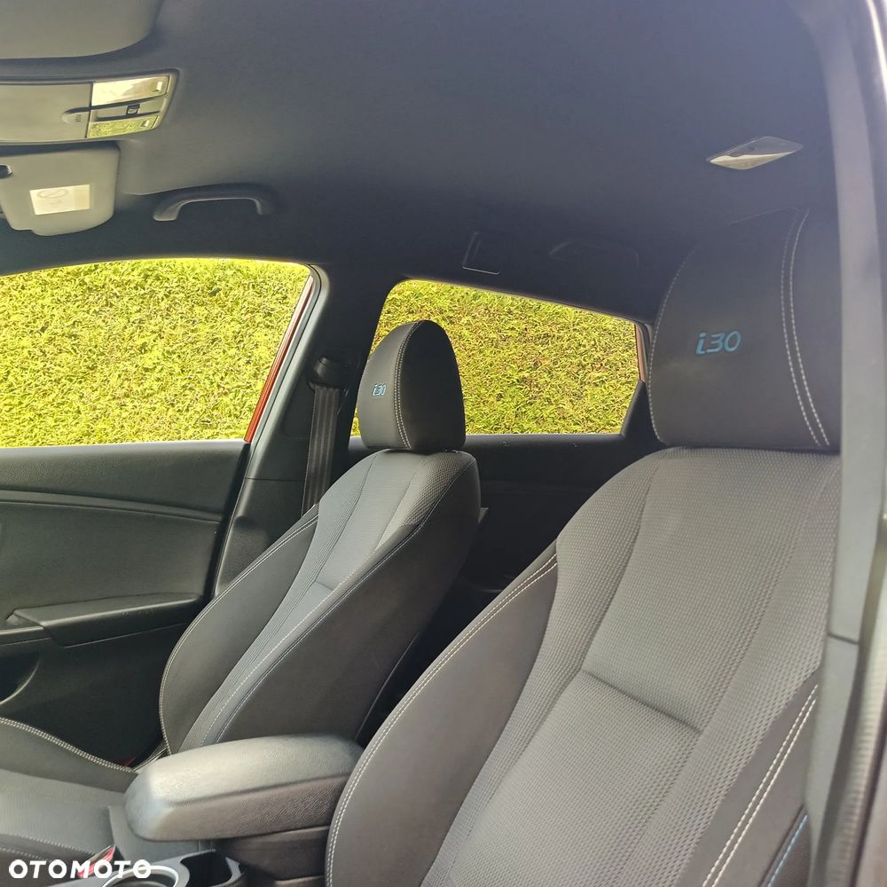 Hyundai i30 1.6 GDI BlueDrive Premium DCT - 8