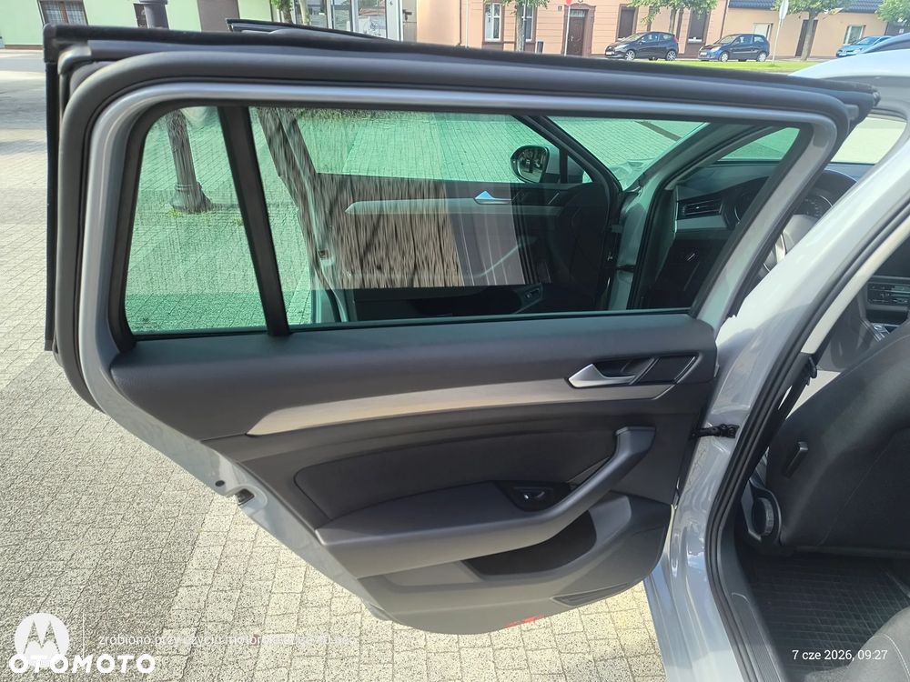 Volkswagen Passat 2.0 TDI EVO Elegance DSG - 22