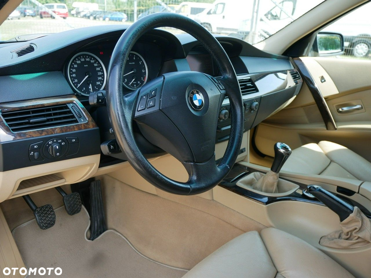 BMW Seria 5 525i - 14