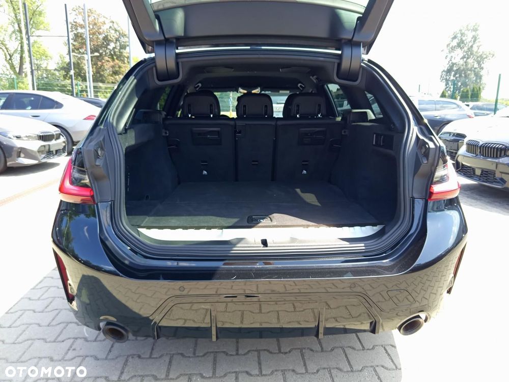 BMW Seria 3 330e xDrive M Sport sport - 22