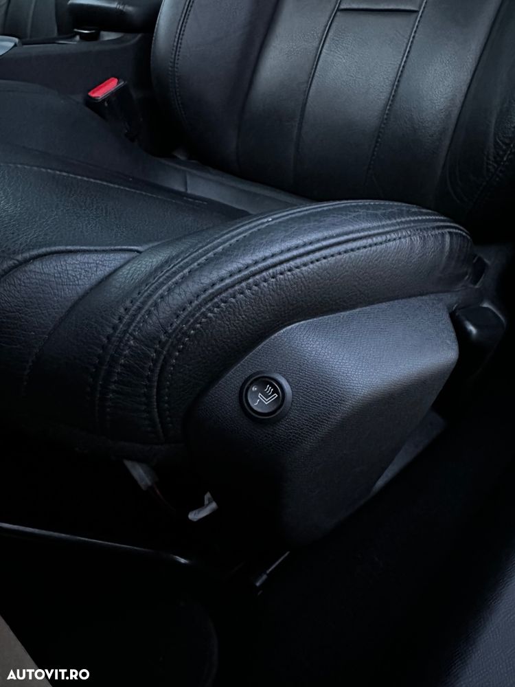 Peugeot 308 SW 1.2 L PureTech Turbo Allure - 10