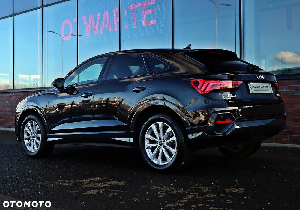 Audi Q3 Sportback - 12