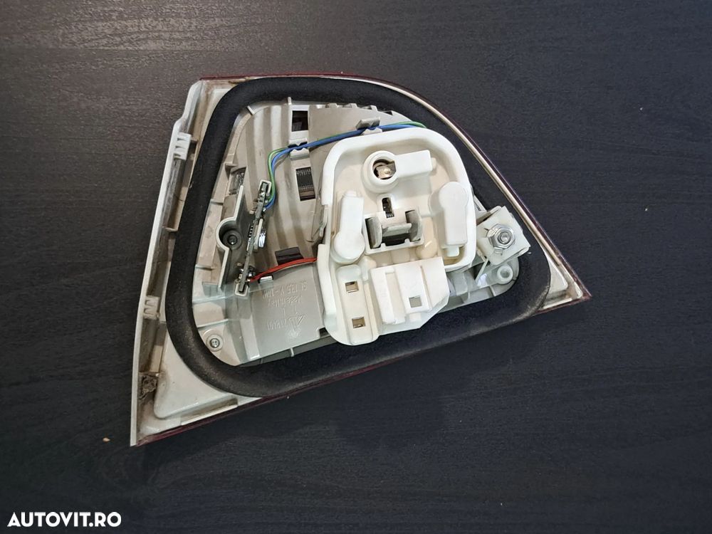 Stop tripla marsarier stanga dreapta haion portbagaj model Facelift Original BMW  E90 LCI - 3