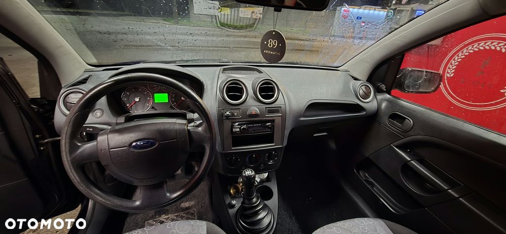 Ford Fiesta 1.3 Ambiente - 6