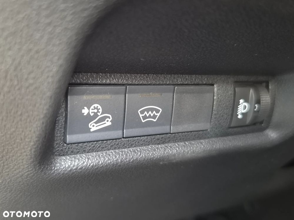 Jeep Avenger 54kWh Summit - 11