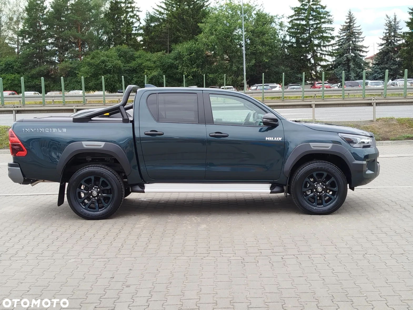 Toyota Hilux 2.8 D-4D Double Cab Invincible 4x4 - 5