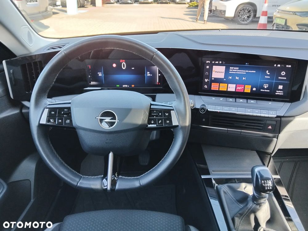 Opel Astra 1.2 T Edition S&S - 9