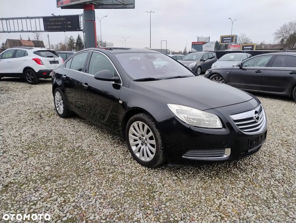 Opel Insignia 1.8 - 9