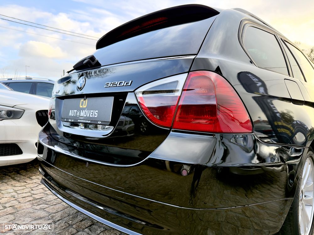 BMW 320 d Exclusive - 16