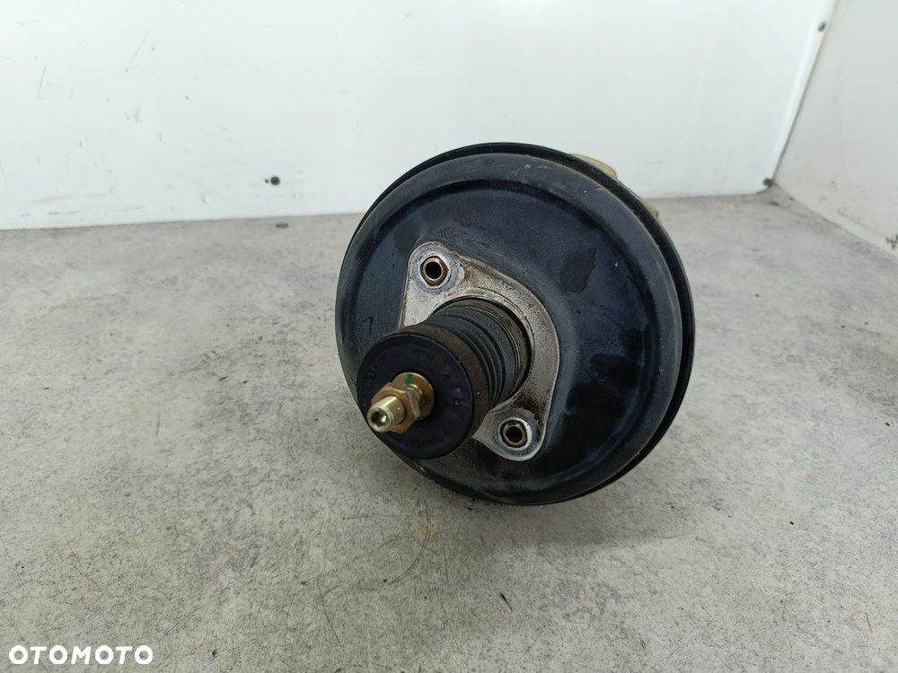 SERWO HAMULCOWE AUDI A8 D2 4D0612105F LUCAS 2.5 TDI - 2