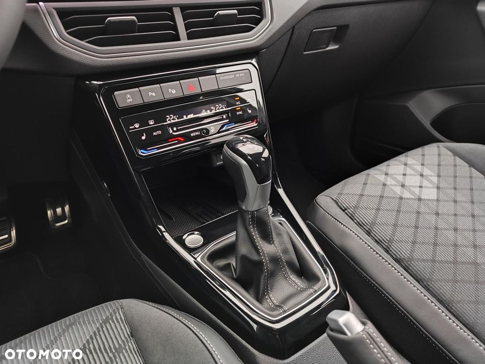 Volkswagen T-Cross - 28