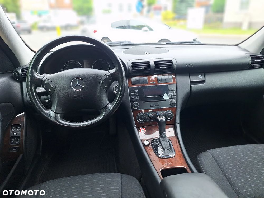 Mercedes-Benz Klasa C 180 Kompressor Automatik Elegance - 16