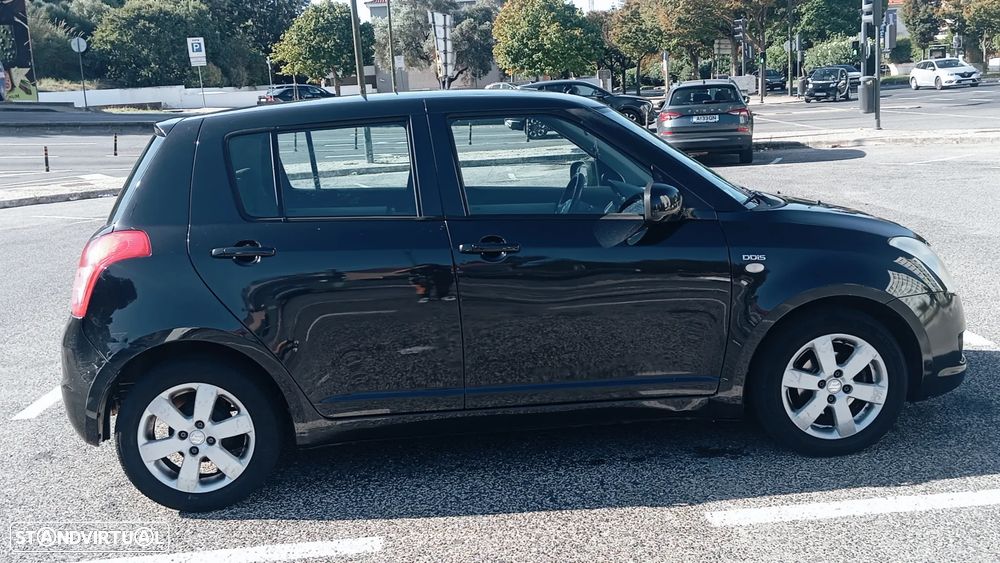 Suzuki Swift 1.3 DDiS GL - 11