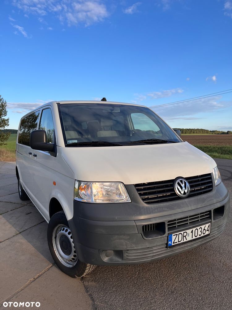 Volkswagen Transporter - 1
