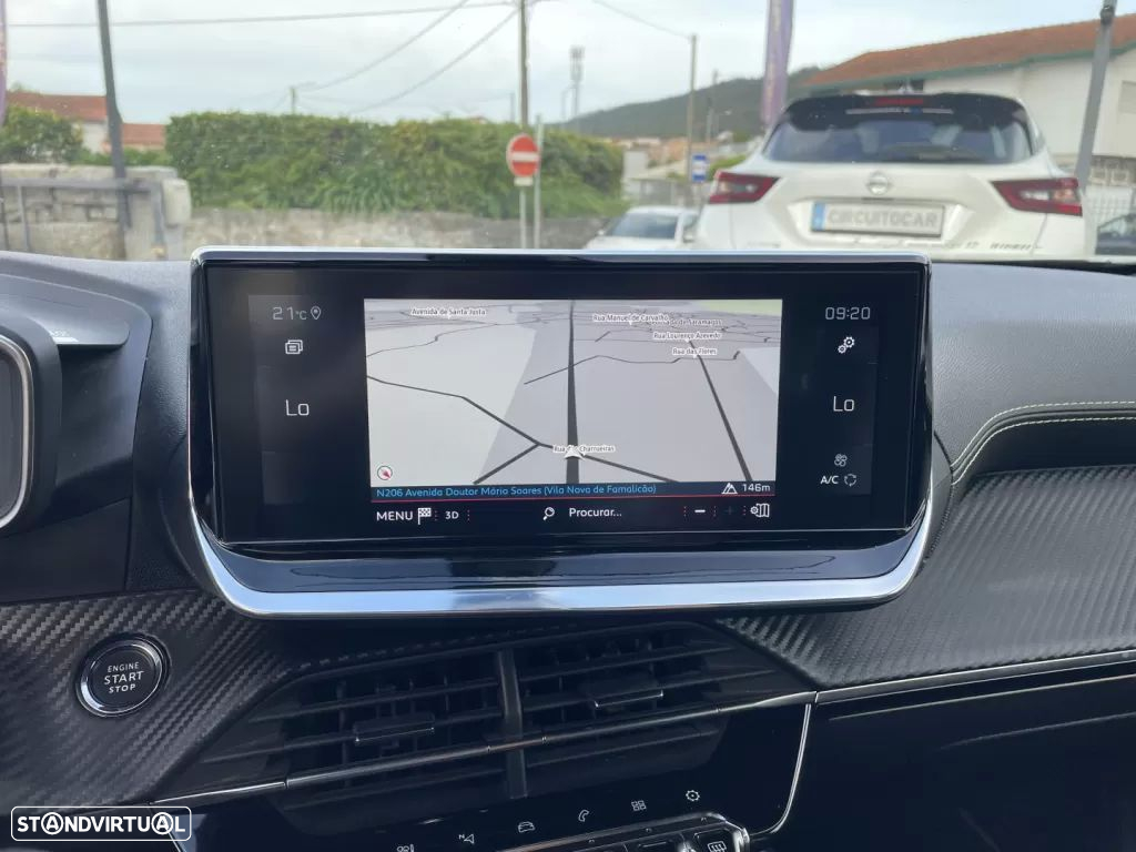 Peugeot 2008 1.2 PureTech GT Line EAT8 - 32