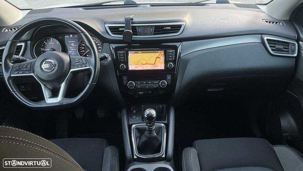 Nissan Qashqai 1.5 dCi N-Connecta - 9