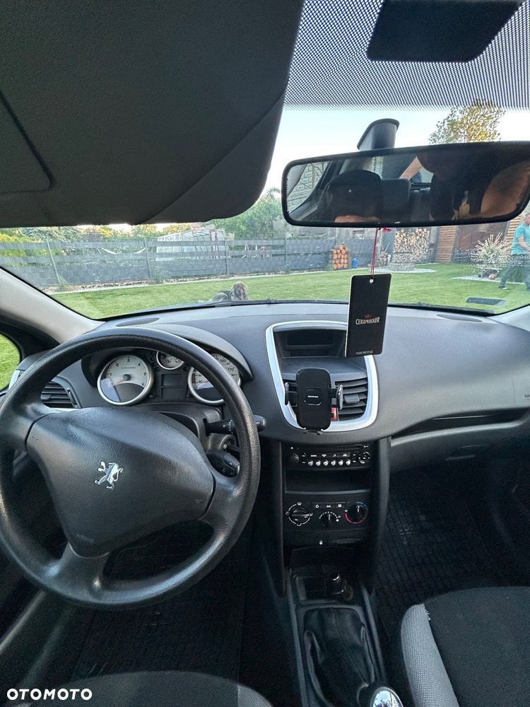 Peugeot 207 1.4 HDi Presence - 6