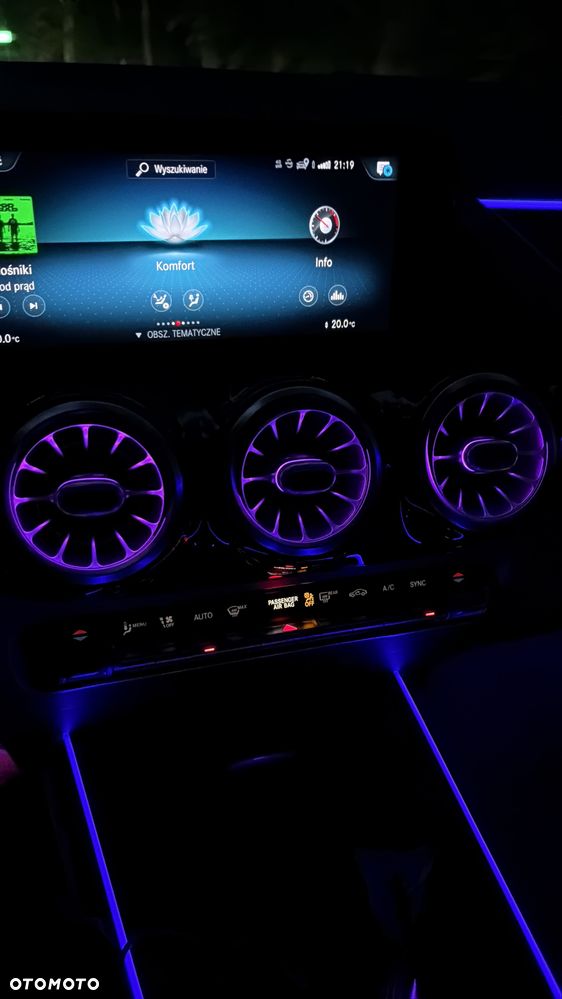 Mercedes-Benz GLA 250 4-Matic AMG Line - 22