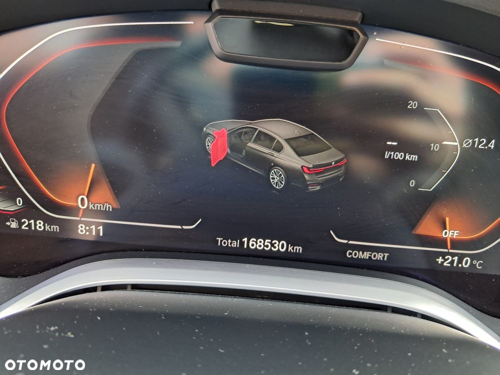 BMW Seria 7 750i xDrive - 14