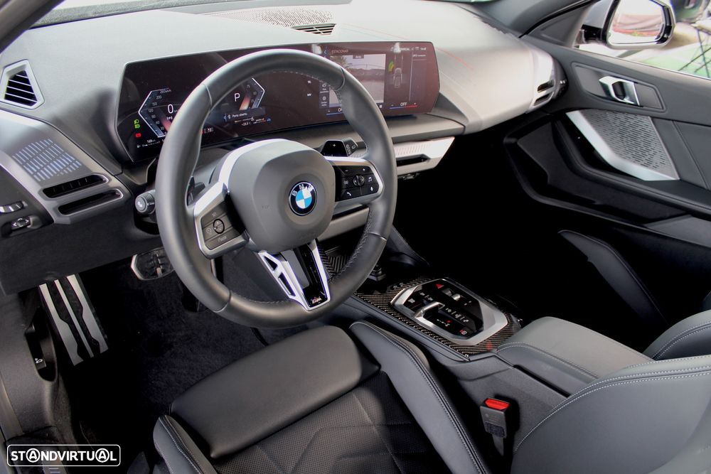 BMW 118 d Pack Desportivo M - 6