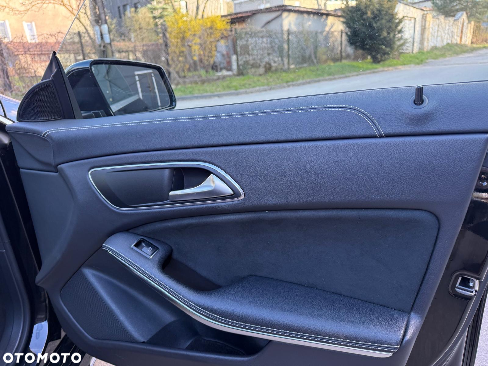 Mercedes-Benz CLA Shooting Brake 180 7G-DCT AMG Line - 16