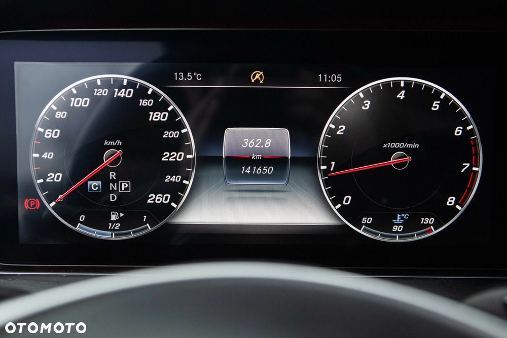 Mercedes-Benz Klasa E 200 9G-TRONIC - 39