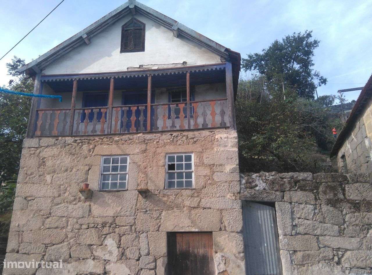 Vende-se casa do seculo XIX - Grande imagem: 3/3