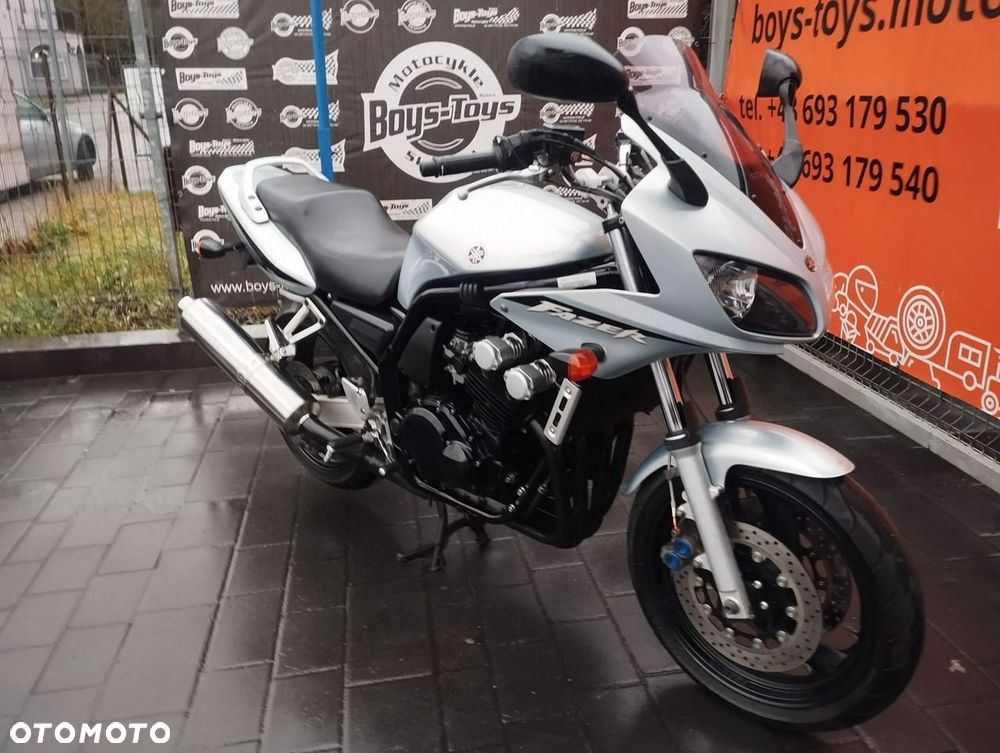 Yamaha FZS - 1