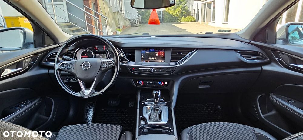 Opel Insignia - 19
