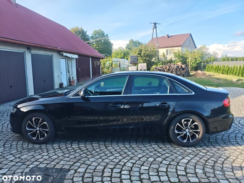 Audi A4 Limousine - 5