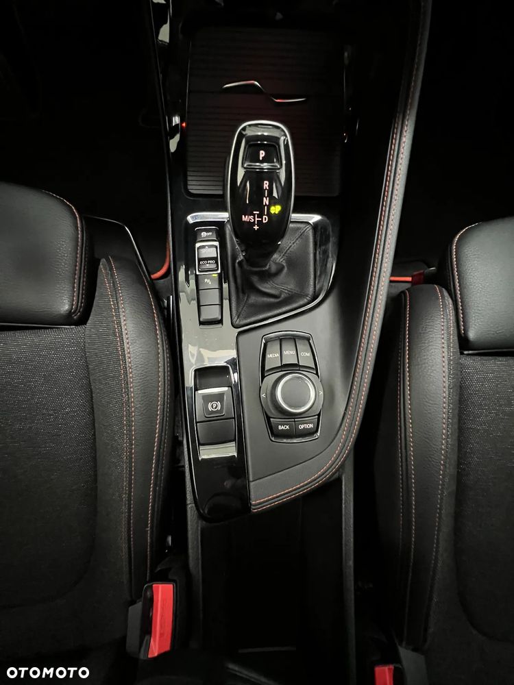 BMW X1 sDrive18d Advantage - 12