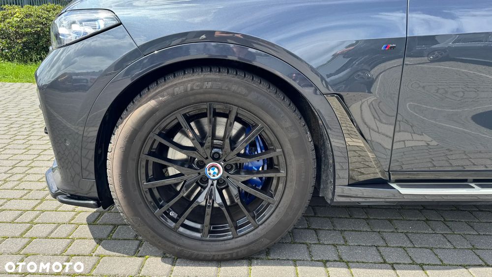 BMW X7 M50i sport - 9