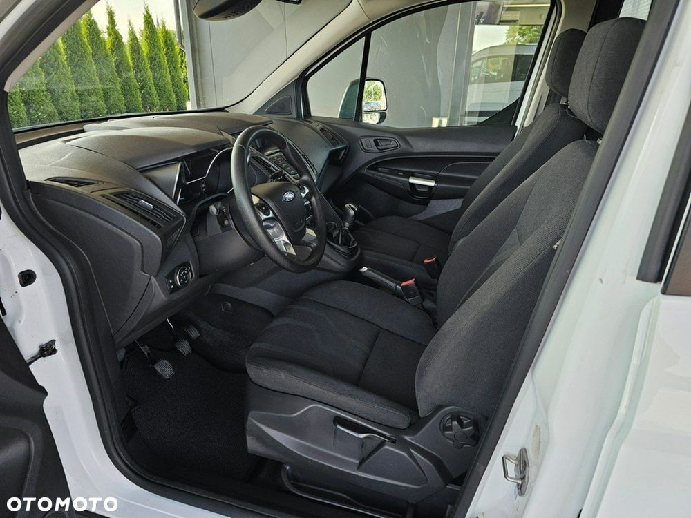 Ford Tourneo Connect Grand - 26
