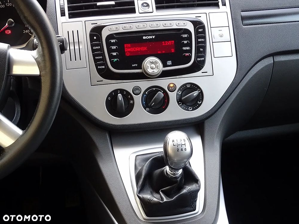 Ford Kuga 2.0 TDCi 2x4 Champions Edition - 28